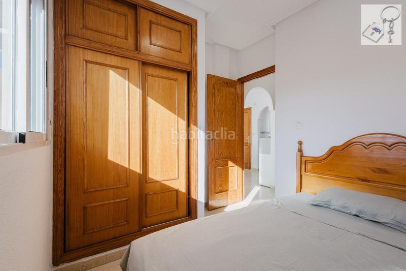 Foto 12b2730a-f74d-4447-837f-3efff96523a5. Casa amb piscina a Parque Acuático - Sector 25 Torrevieja