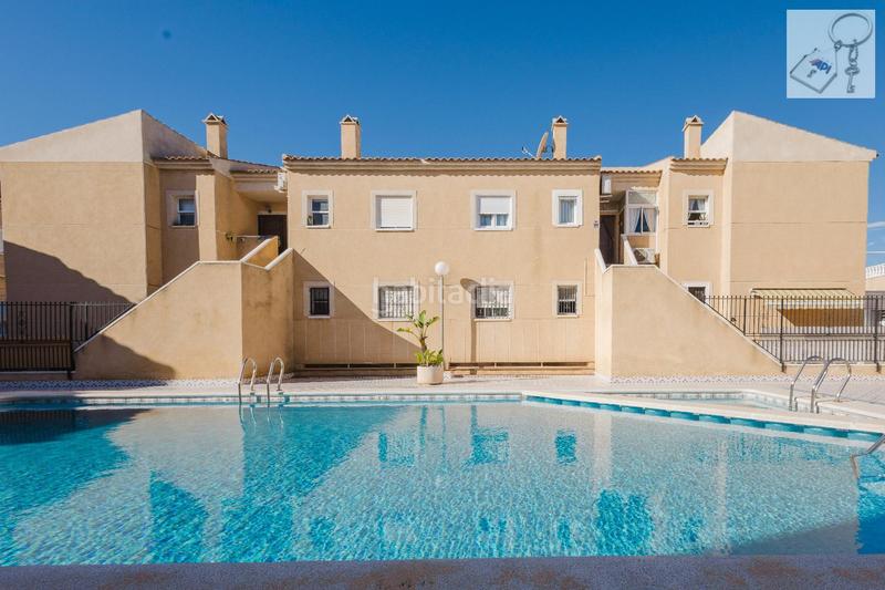 Foto 6050ba24-e234-4e32-b60e-da55492d4683. Casa amb piscina a Parque Acuático - Sector 25 Torrevieja