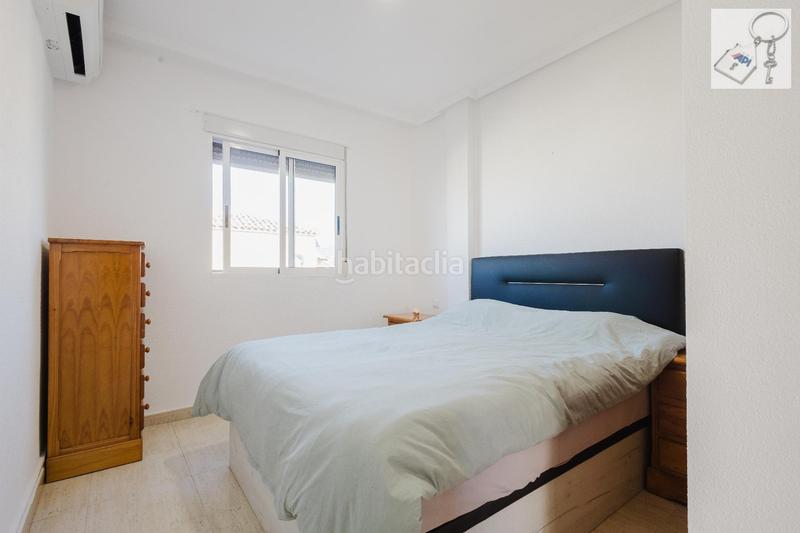 Foto 71945ccf-63cb-4fd9-8ce0-b66e9274a74f. Casa amb piscina a Parque Acuático - Sector 25 Torrevieja