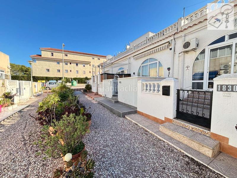 Foto 4fdbde68-156b-4e22-80fc-b44ff6afeb55. Chalet in Zona Carrefour - Urbanizaciones Torrevieja