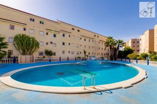 Apartamento en Zona Carrefour - Urbanizaciones