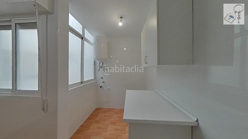 Foto 0446baf6-53da-4753-8c9e-ed52458e6fa9. Apartament a Puerto Deportivo Torrevieja