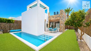 Chalet in Cabo Roig