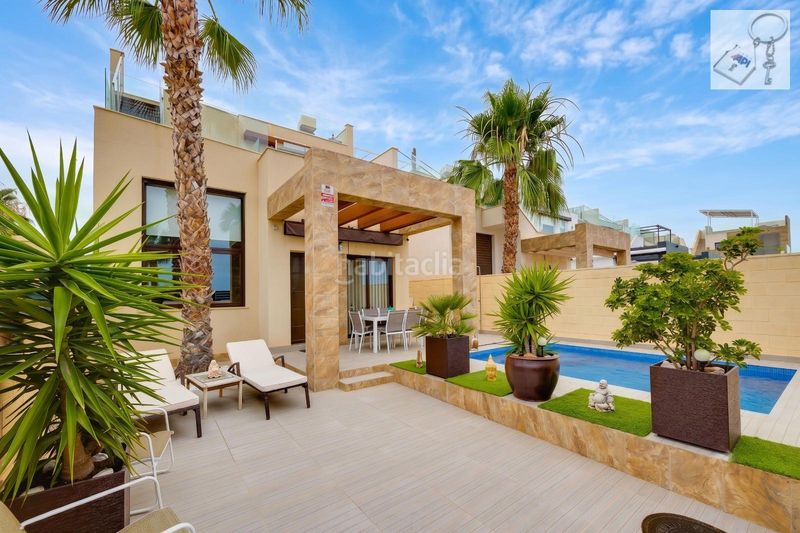 Foto 7a7a5f6b-2ffe-4de5-b14a-45d2279fc18a. Casa amb piscina a Rojales