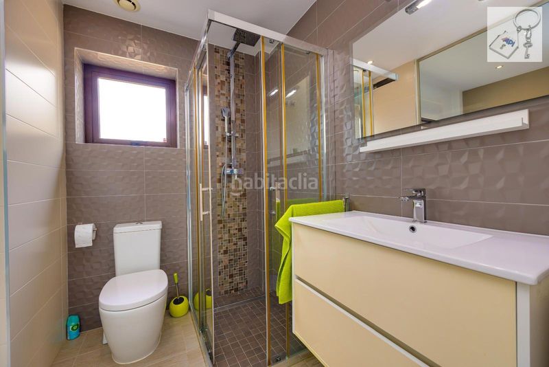 Foto c31c89f1-dff2-434f-bae5-e36fc321183e. Casa amb piscina a Rojales