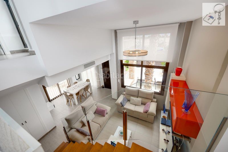 Foto edfcbef5-e293-4704-8ab3-bd0a3bba970d. Casa amb piscina a Rojales