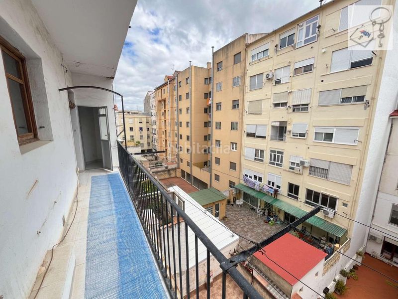 Foto a970d5bb-fde9-4ae9-bdd6-42ad590429c2. Piso en n/a 56 en Eixample Alcoi