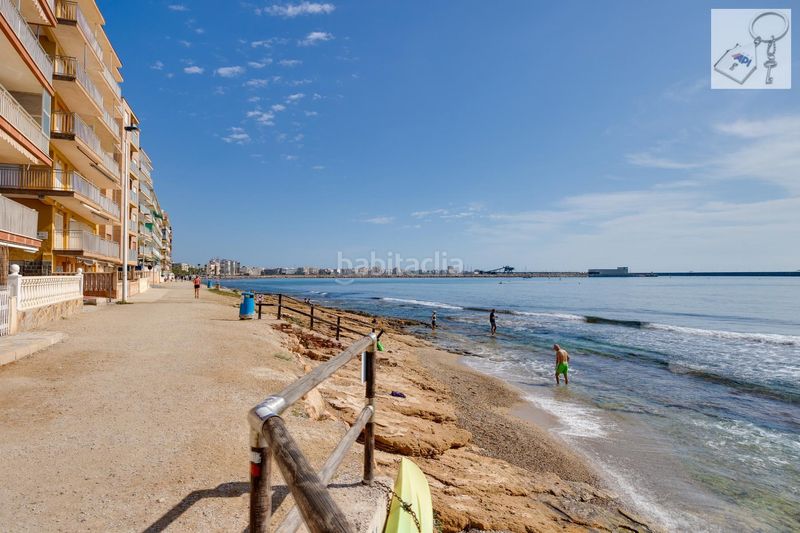 Foto 5eaa56a6-e3b1-41d6-a24d-2d46cbd92f9d. Casa amb piscina a La Veleta Torrevieja