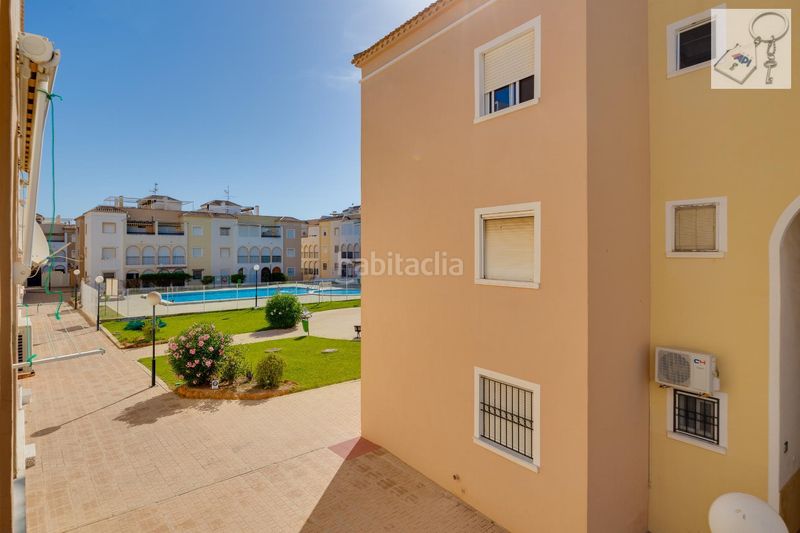 Foto c7657a68-a813-4e04-b849-8b789aa9d308. Casa amb piscina a La Veleta Torrevieja