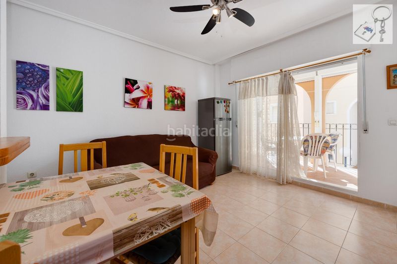 Foto d0215804-27ea-4d05-8468-8863412a7be1. Casa amb piscina a La Veleta Torrevieja