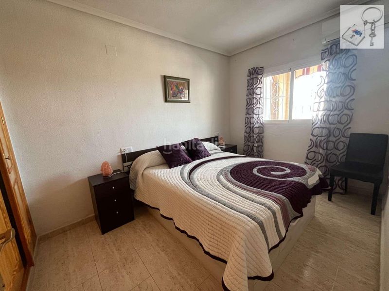 Foto bb7661d6-ebee-4763-a47b-1644e48e951c. Apartament amb piscina a Cañada del Molino Torrevieja