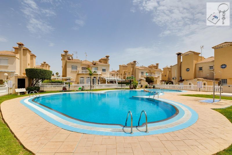 Foto 9f3b420d-b1c1-4830-bacb-85d87337bc7e. Bauernhof in Playa Flamenca Orihuela