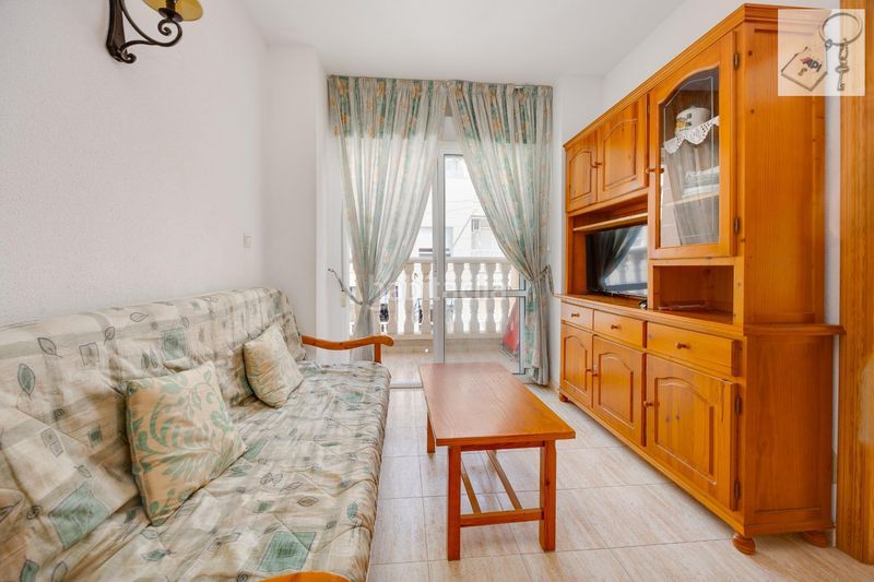 Foto 7d86e595-d8da-48aa-a18e-a4ccc496e6c3. Apartament amb piscina a Antonio Machado Torrevieja