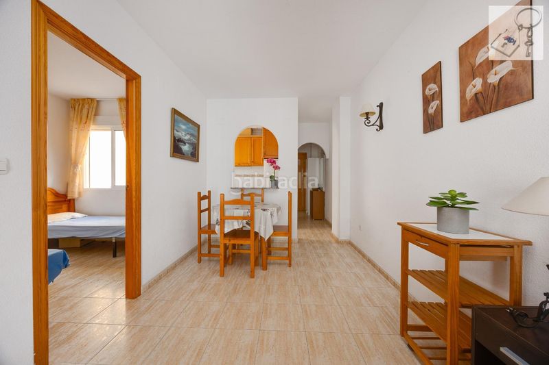 Foto 8b638175-0b58-4917-a379-bc11ab8a87bf. Apartament amb piscina a Antonio Machado Torrevieja