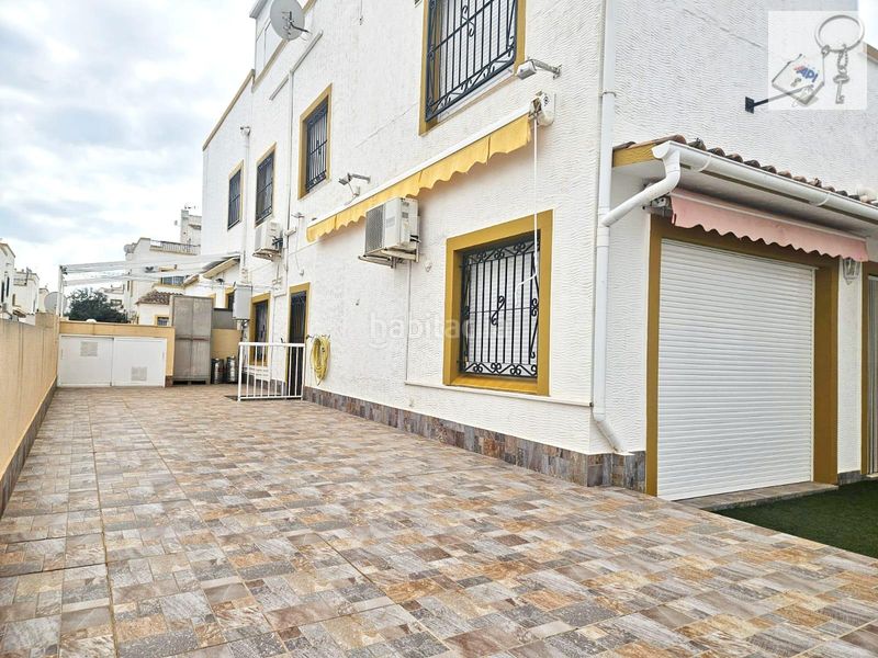 Foto a2d2a399-4031-48b0-98d1-2c3a6d09b4d9. Xalet amb piscina a La Florida Orihuela