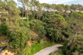 Terreno residencial en Carrer de les roselles 116. Ests pensando en construirte tu propia vivienda?