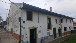 Casa aparellada a Calle mirua 10. Vivienda pareada en santa maría de getxo  oportunidad para refor