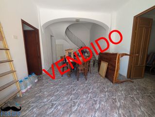 Maison à Villanueva del Río Segura. Casa en venta en villanueva del rio segura, 6 dormitorios.