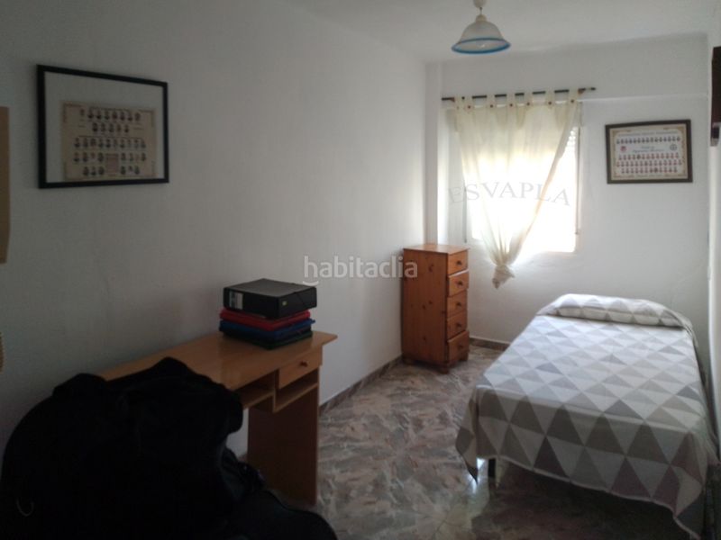 Foto ce3dee0f-da63-4d17-8d63-fb0d81409a44. Pis a Colonia Requena Alicante