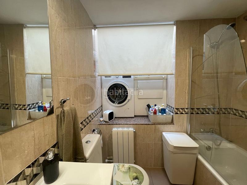 Foto 771c5f6f-b9ad-4c30-b1af-24c8124237b8. Reihenhaus mit heizung parking in Gràcia Sabadell