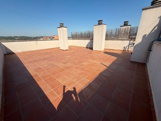 Appartamento in Parc Central. Piso de 2h con terraza  y piscina comunitaria