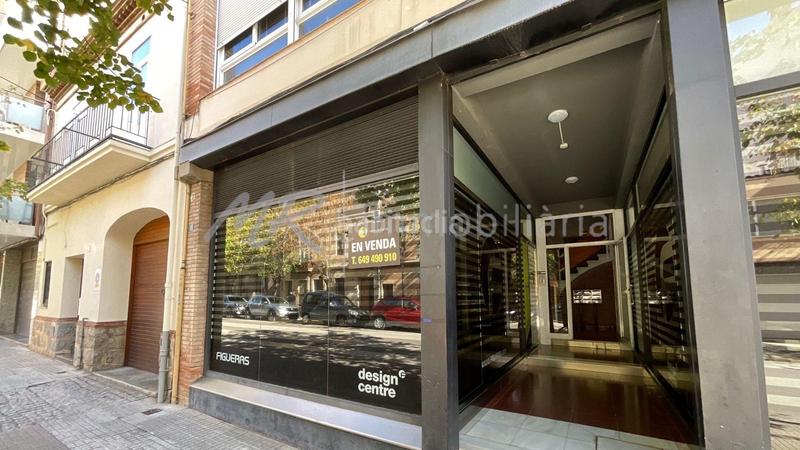 Foto e6bd1537-a2f9-451f-ac29-9eaec9057e9a. Locale commerciale in Montserrat - El Passeig Garriga (La)