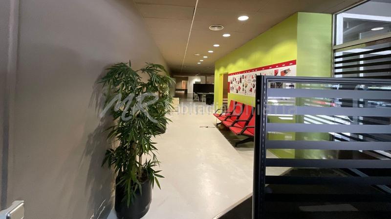 Foto f78448f5-b37d-4e55-b352-65ee8521b223. Locale commerciale in Montserrat - El Passeig Garriga (La)