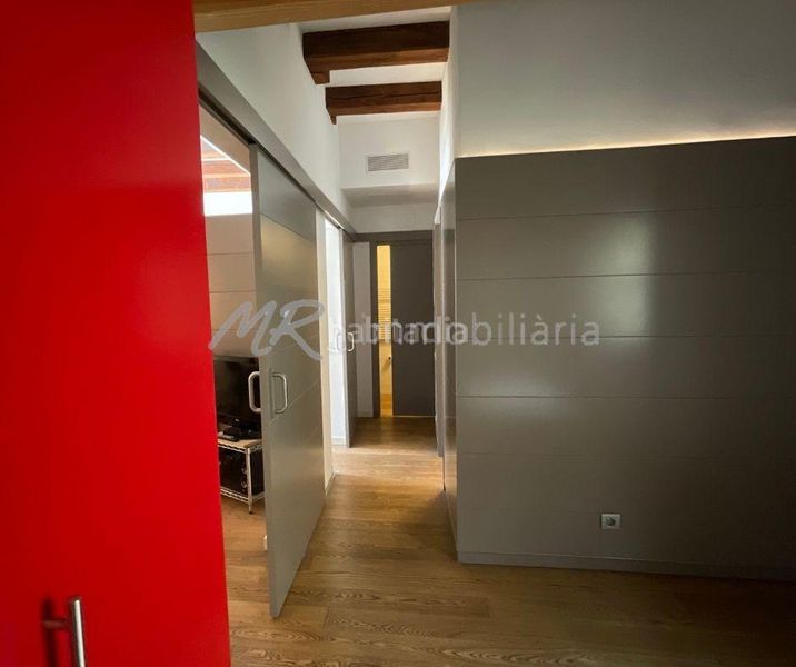 Foto 0a5f58eb-09e4-4017-a0b3-636d5062fd88. Ático en calle pelai 5 espectacular piso con licencia turística en el centro en venta! en Barcelona