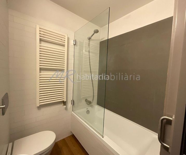 Foto 15faca89-037e-45f0-bac0-a6d529861738. Ático en calle pelai 5 espectacular piso con licencia turística en el centro en venta! en Barcelona