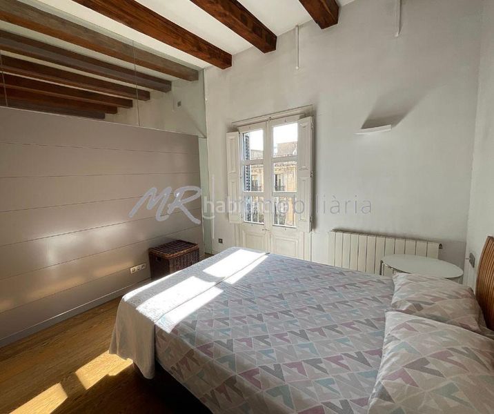 Foto 27ee804c-ccaf-4d03-9d53-d728fc77432c. Ático en calle pelai 5 espectacular piso con licencia turística en el centro en venta! en Barcelona