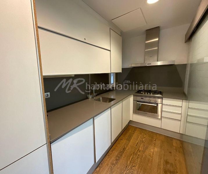 Foto 2e85d25b-6fa1-41c6-bac9-ae9a4fbb71d8. Ático en calle pelai 5 espectacular piso con licencia turística en el centro en venta! en Barcelona