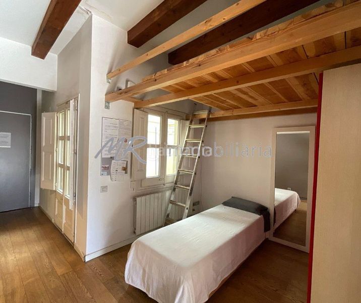 Foto 5ba2ac38-31f4-4446-8482-c95c5ad2ce80. Ático en calle pelai 5 espectacular piso con licencia turística en el centro en venta! en Barcelona