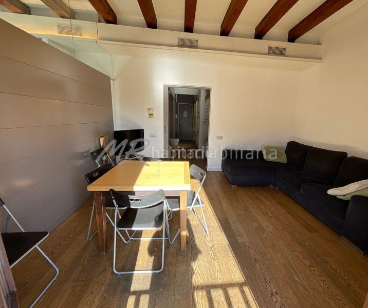Foto 666720f9-b138-4386-9c6f-bfa2a5cff712. Ático en calle pelai 5 espectacular piso con licencia turística en el centro en venta! en Barcelona