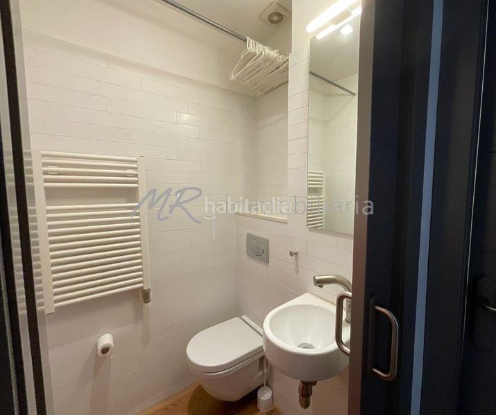 Foto 9d89c820-4e64-4872-85c6-7ad38d8438ef. Ático en calle pelai 5 espectacular piso con licencia turística en el centro en venta! en Barcelona
