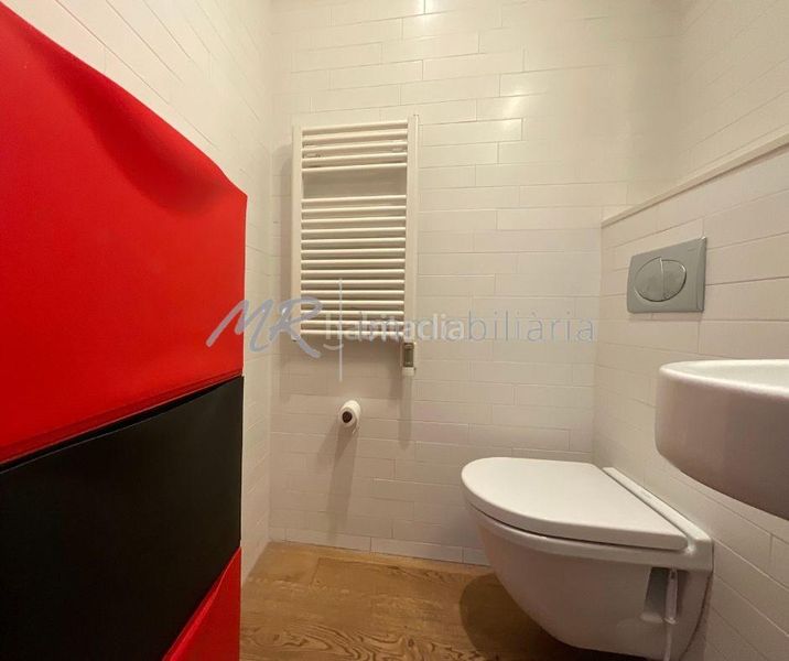 Foto a2882896-1c0b-4e23-820f-c79eeb1d354d. Ático en calle pelai 5 espectacular piso con licencia turística en el centro en venta! en Barcelona