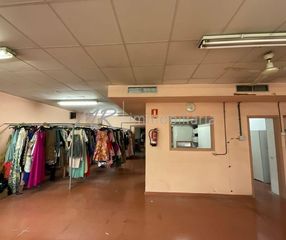 Local Comercial a Carrer pep ventura 26. Local industrial c�ntrico en venta en granollers!