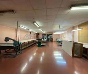 Local Comercial a Carrer alvarez de castro 37. Local industrial c�ntrico en venta en granollers!