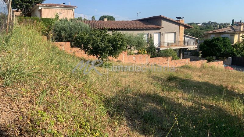 Foto c81e1ec7-81a2-47c8-b880-505f577748b6. Terreny residencial a Canovelles