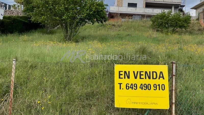 Foto d7376c7f-fc2d-4454-805f-634cc01d25c1. Terreny residencial a Canovelles
