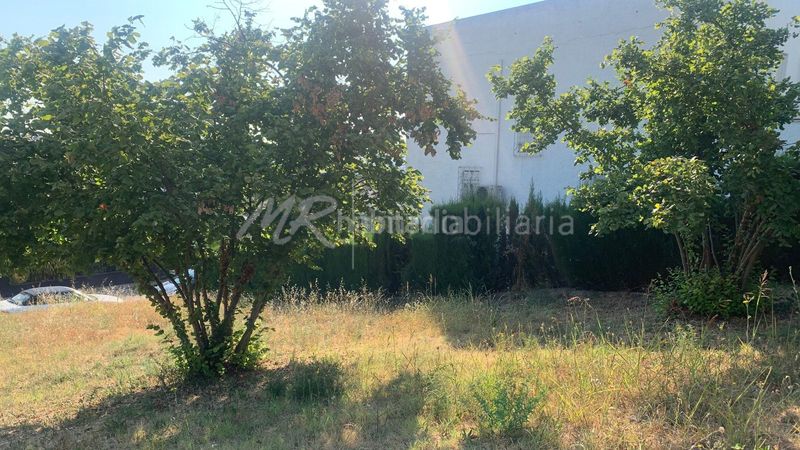 Foto e9b161bd-52da-4557-9bae-f3b9cc18d1e9. Terreny residencial a Canovelles