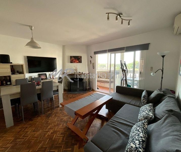 Foto 0175b5e5-b2aa-4953-9314-02a19812523e. Àtic amb aparcament piscina a Gava Mar Gavà