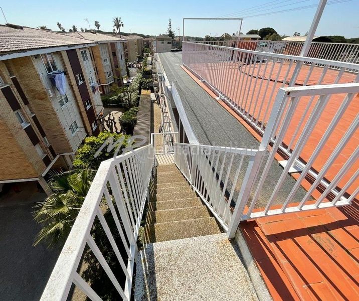 Foto 3e1e6ea4-bddb-4710-b6bb-2e78c9548a02. Àtic amb aparcament piscina a Gava Mar Gavà