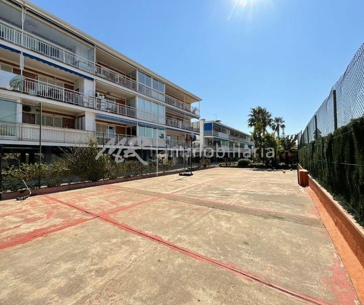 Foto 4aa3013e-93ed-48fa-90ae-651f4ede2d91. Àtic amb aparcament piscina a Gava Mar Gavà