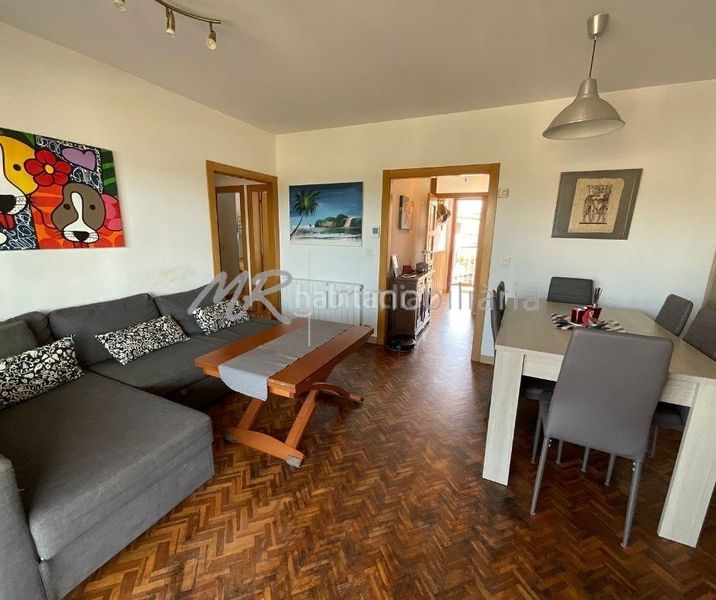 Foto 6fb34a7b-2573-4422-b093-4a9587552b5e. Àtic amb aparcament piscina a Gava Mar Gavà