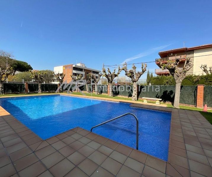 Foto 82240787-1682-4bae-a86e-db52ec70ac3e. Àtic amb calefacció aparcament piscina a Gava Mar Gavà