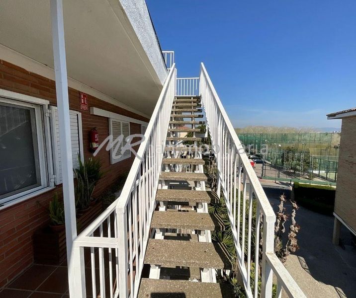 Foto 8f371936-2f5b-4692-9dbb-c35d48503bd7. Àtic amb aparcament piscina a Gava Mar Gavà