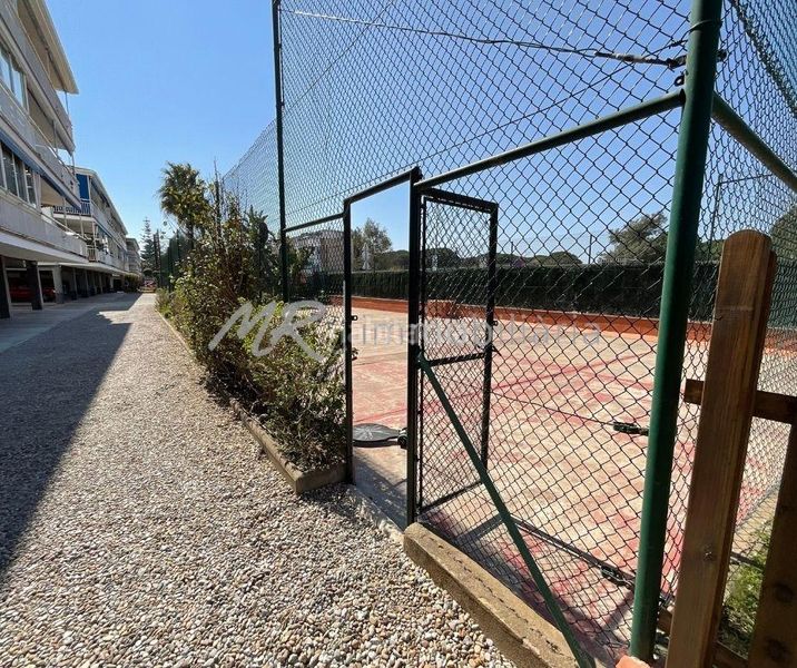 Foto c6322592-d966-4efd-81d7-b133c4d114fc. Àtic amb aparcament piscina a Gava Mar Gavà