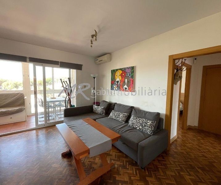 Foto d972af79-f0ab-4038-9215-9fba7d4a63a4. Àtic amb aparcament piscina a Gava Mar Gavà