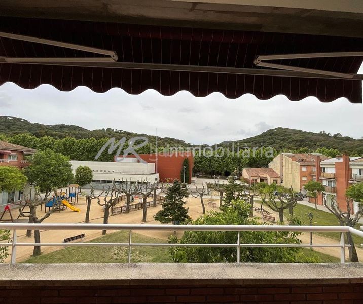 Foto ea131127-3449-4ed7-81fd-f1726f236346. Àtic amb calefacció aparcament a Vallromanes