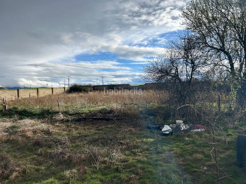 Foto 944c7d48-6a1a-4e39-a4f6-bca710816356. Industrial plot in c-605 201 in Área Rural Segovia